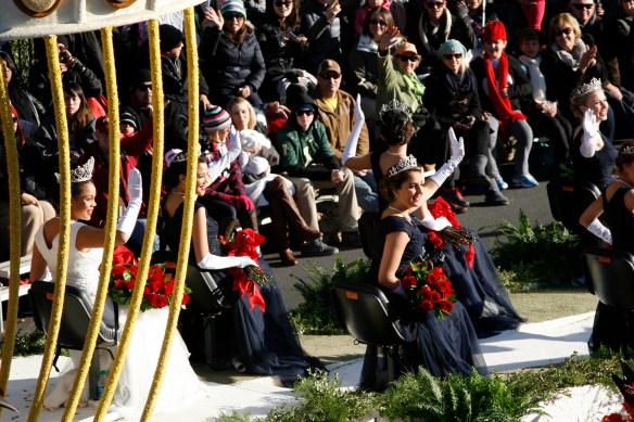 Rose Parade 744 Queen ps