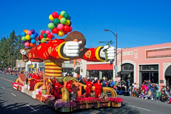 Trader Joe's Float at the 2016 Rose Parade